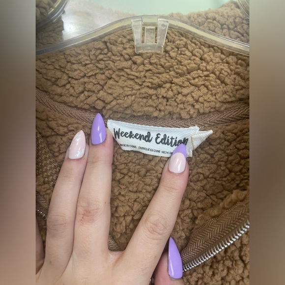 3 Fuzzy fizzy sweaters - Picture 5 of 6